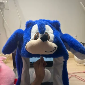 Sonic the Hedgehog Plush Hat & Scarf Set