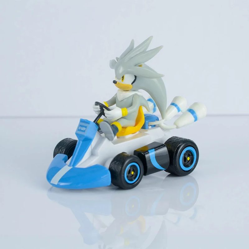 Silver Figure with 12cm car - Image 2